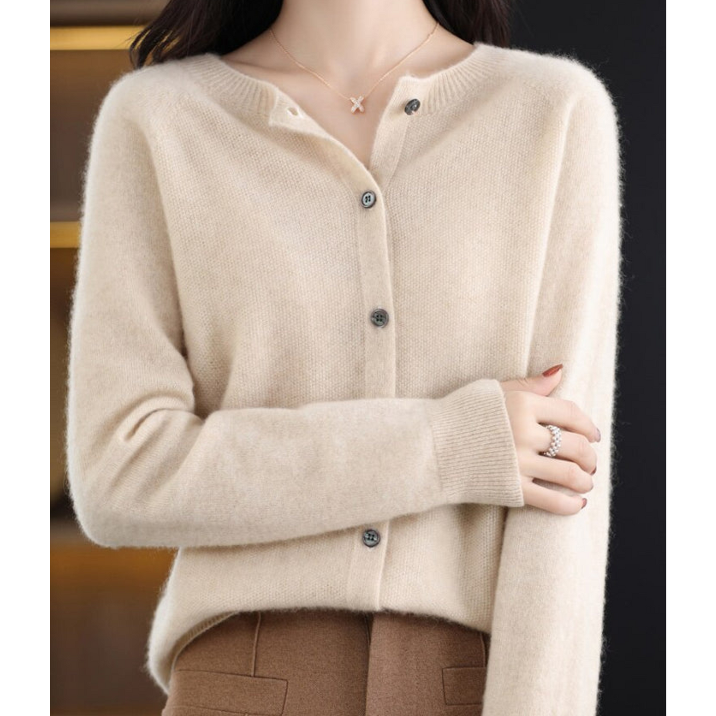 Aubry - Soft cardigan made of fine wool