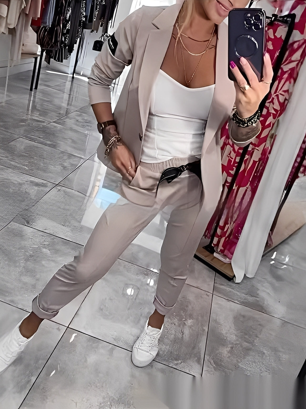 Kassandra - Stylowy dres dla kobiet
