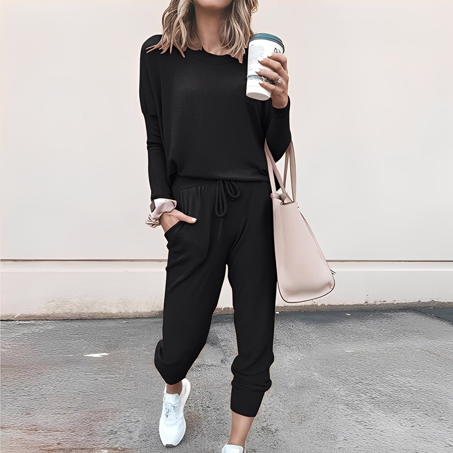 Danielle - Kobiecy, luźny strój treningowy