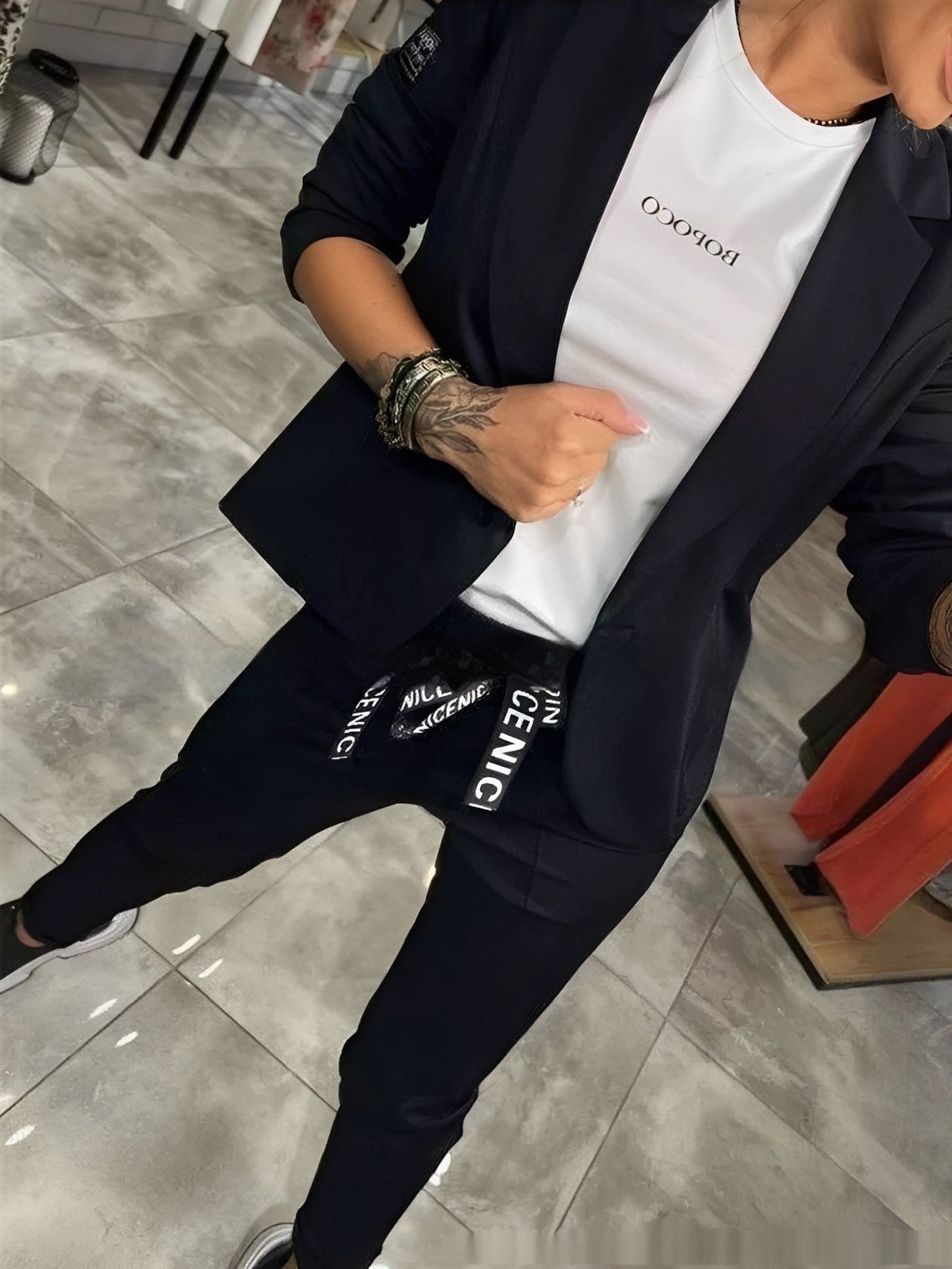 Kassandra - Stylowy dres dla kobiet