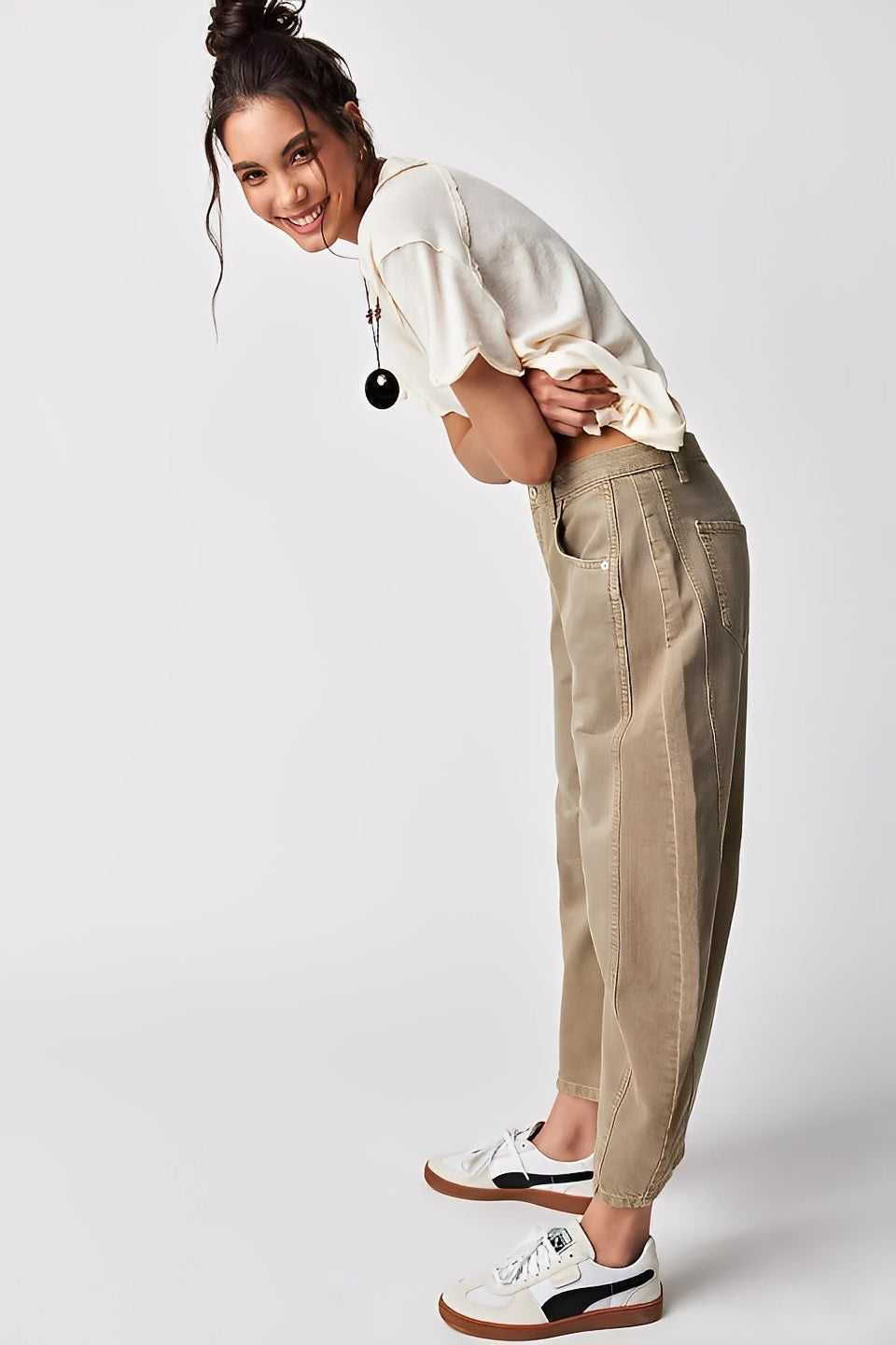 Adrienne - Tradycyjne szerokie jeansy barrel dla kobiet
