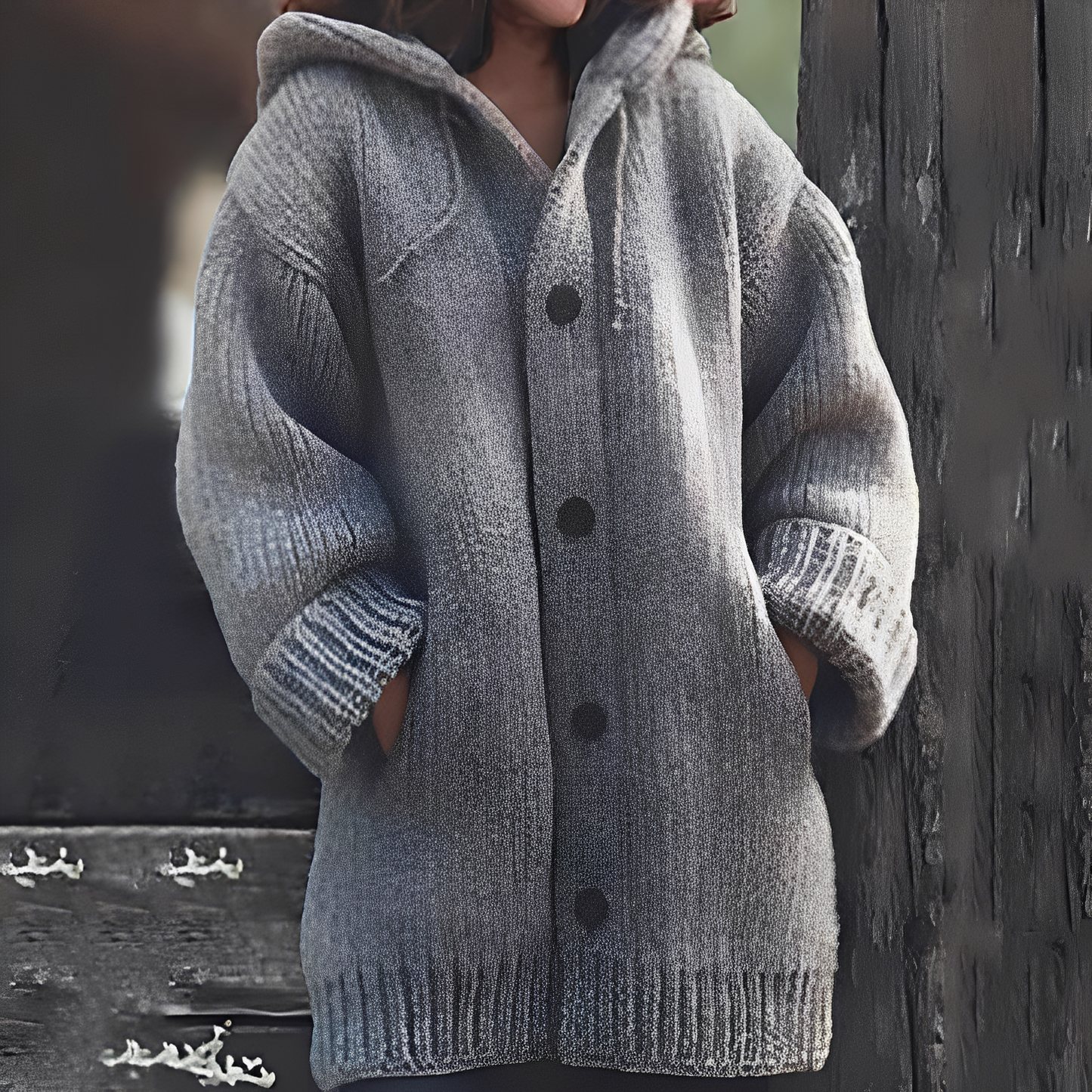 Jaqueline - Wygodny damski sweter z kapturem