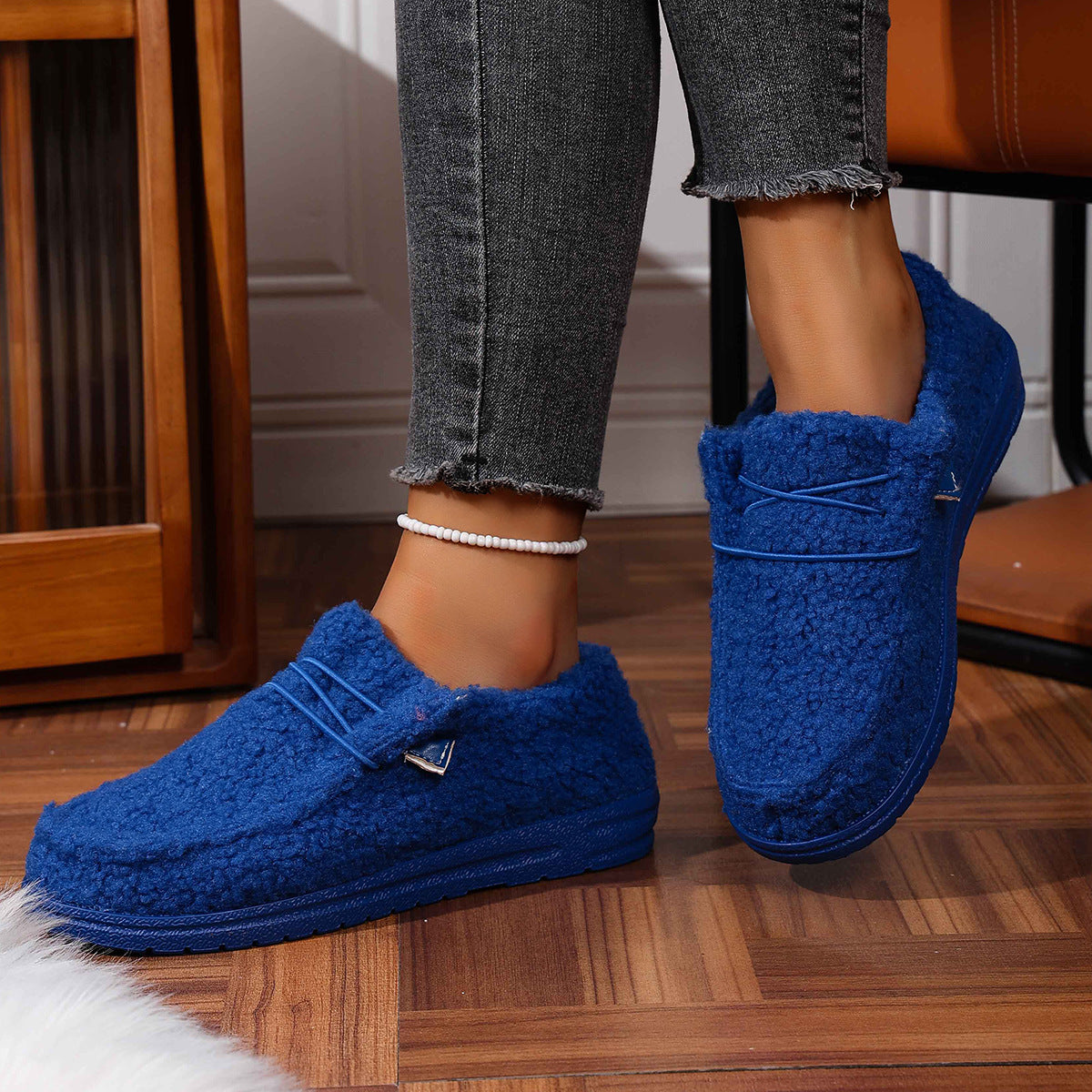 Mellony - Eleganckie płaskie buty Teddy dla kobiet