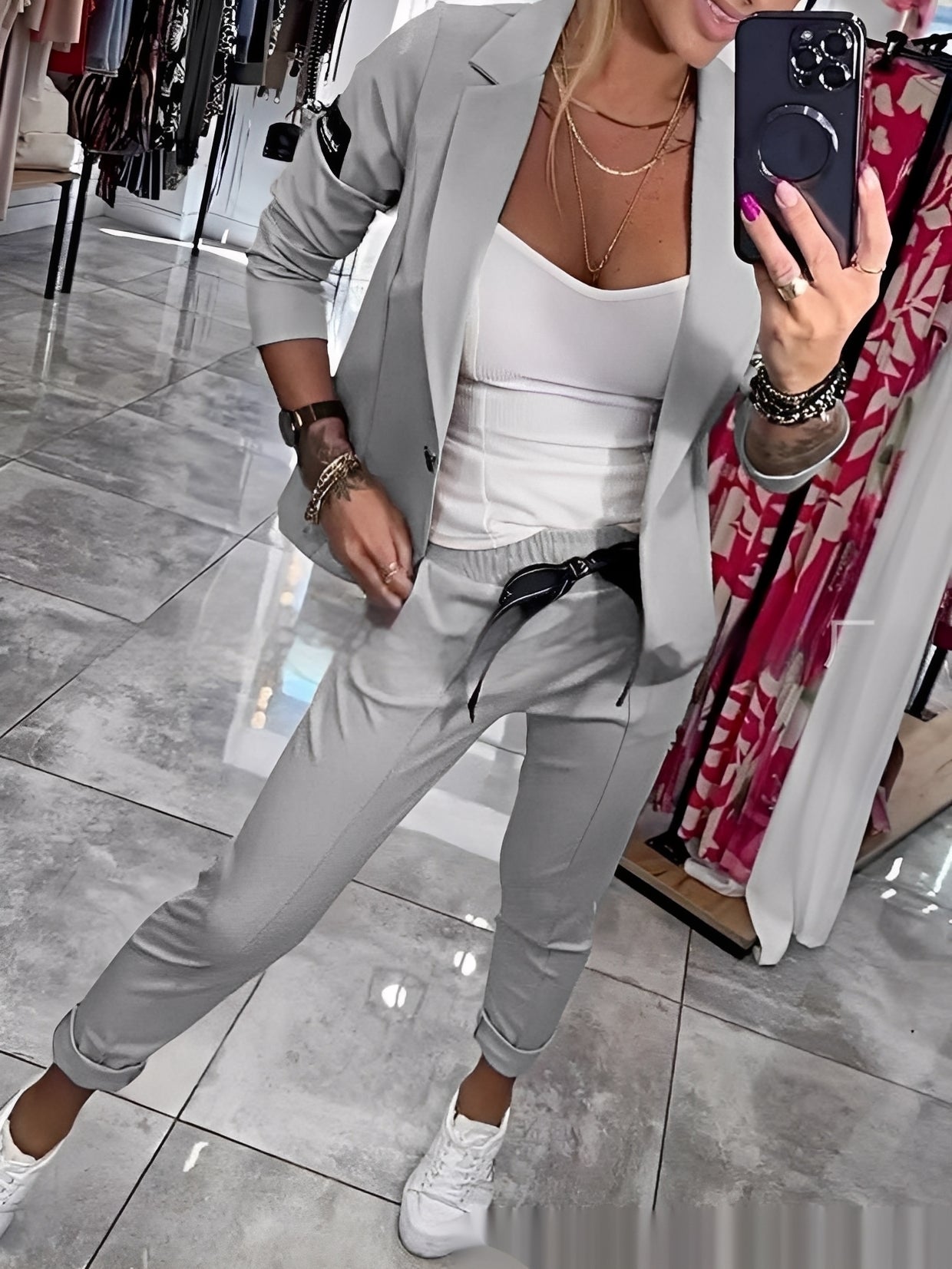 Kassandra - Stylowy dres dla kobiet