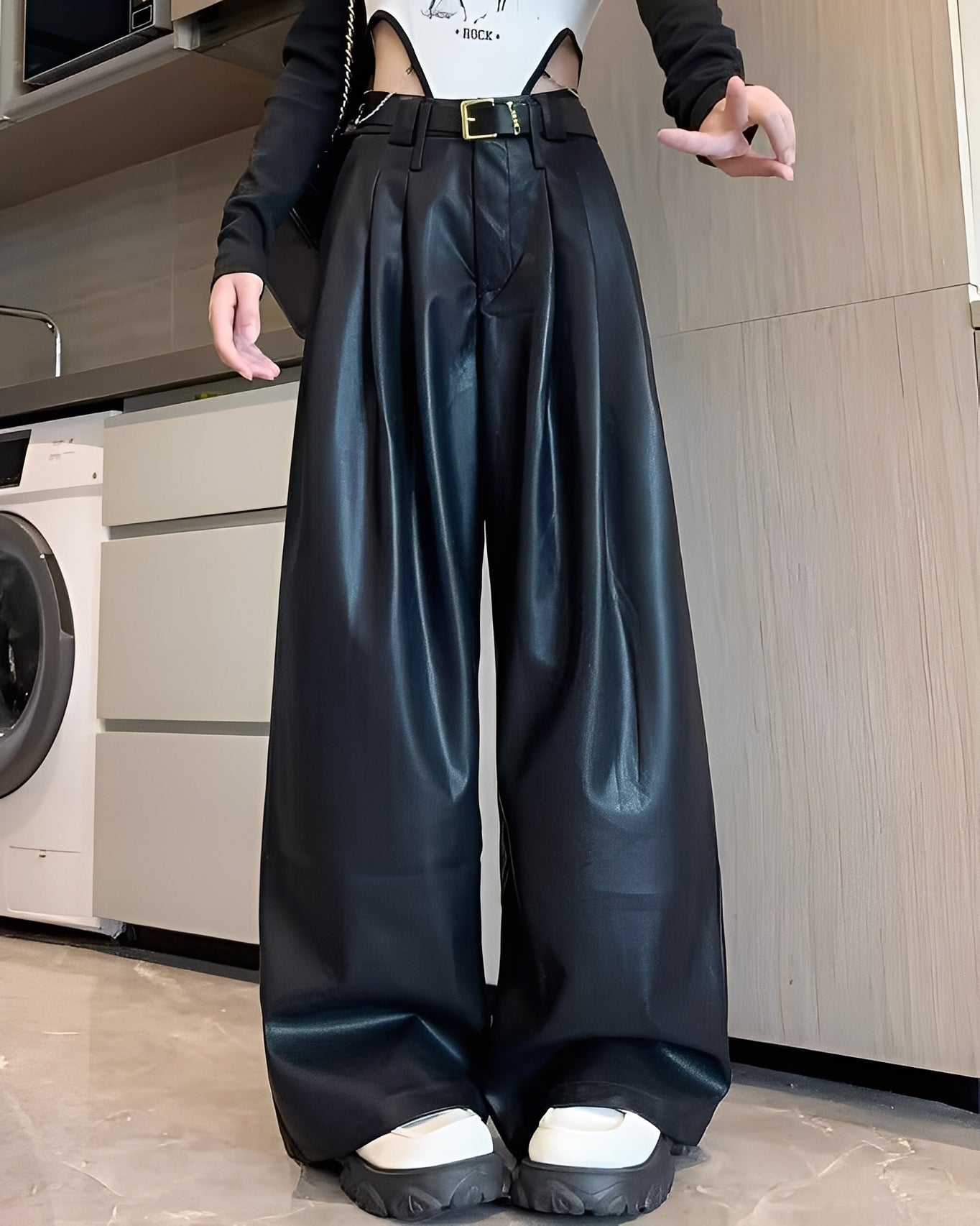 Lora - Klassische Damenlederhose mit hohem Bund