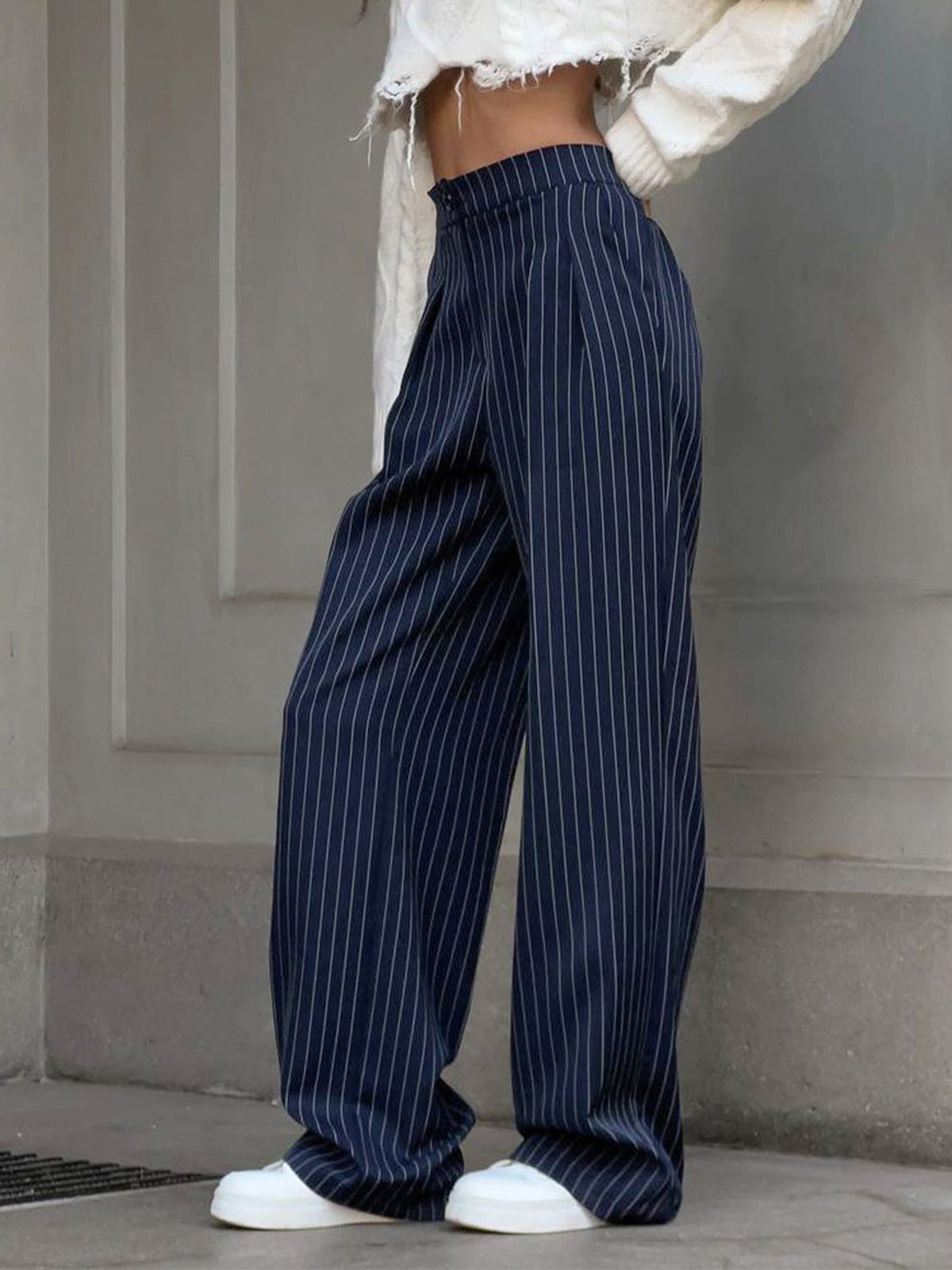 Diana – Gestreifte Faltenhose