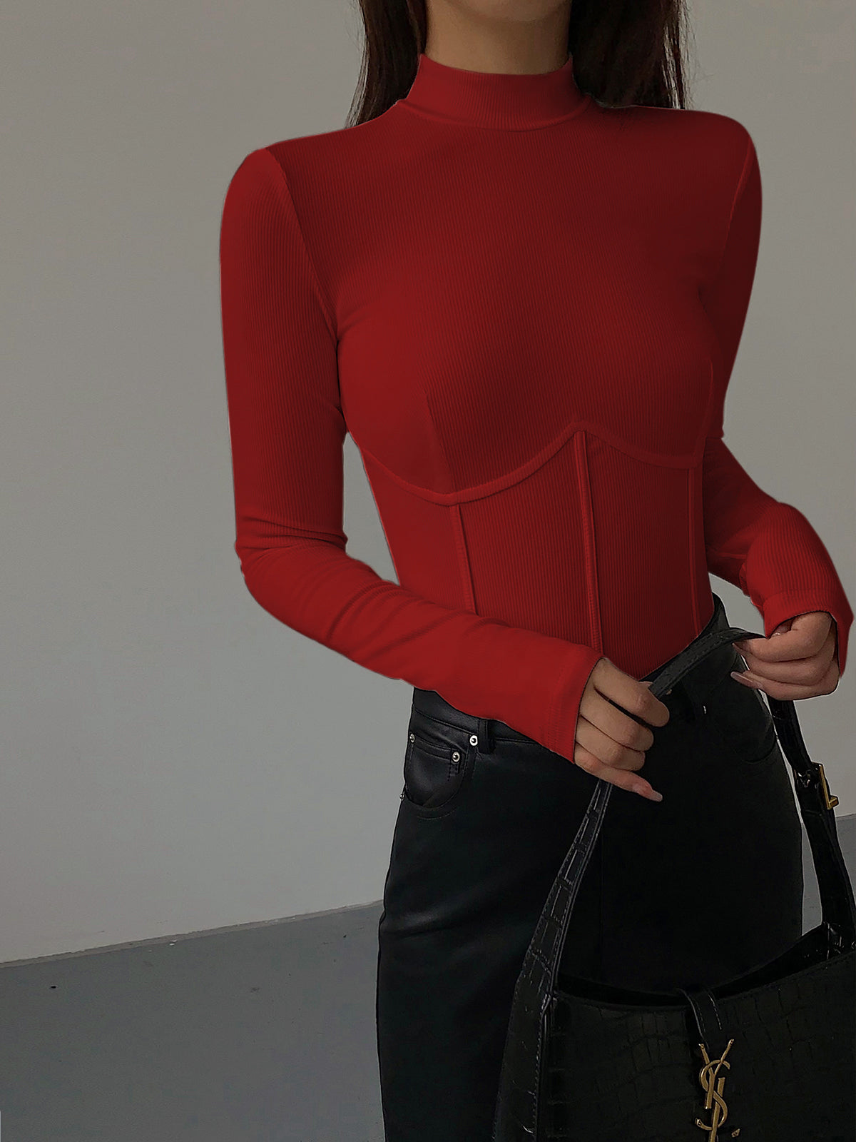 Nelia – Slim T-Shirt z Stojącym Kołnierzykiem