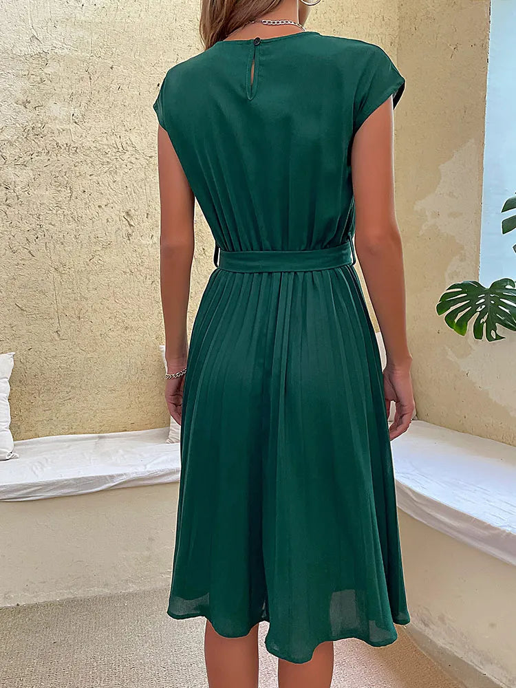 Klara – Letnia, plisowana sukienka mini z krótkim rękawem