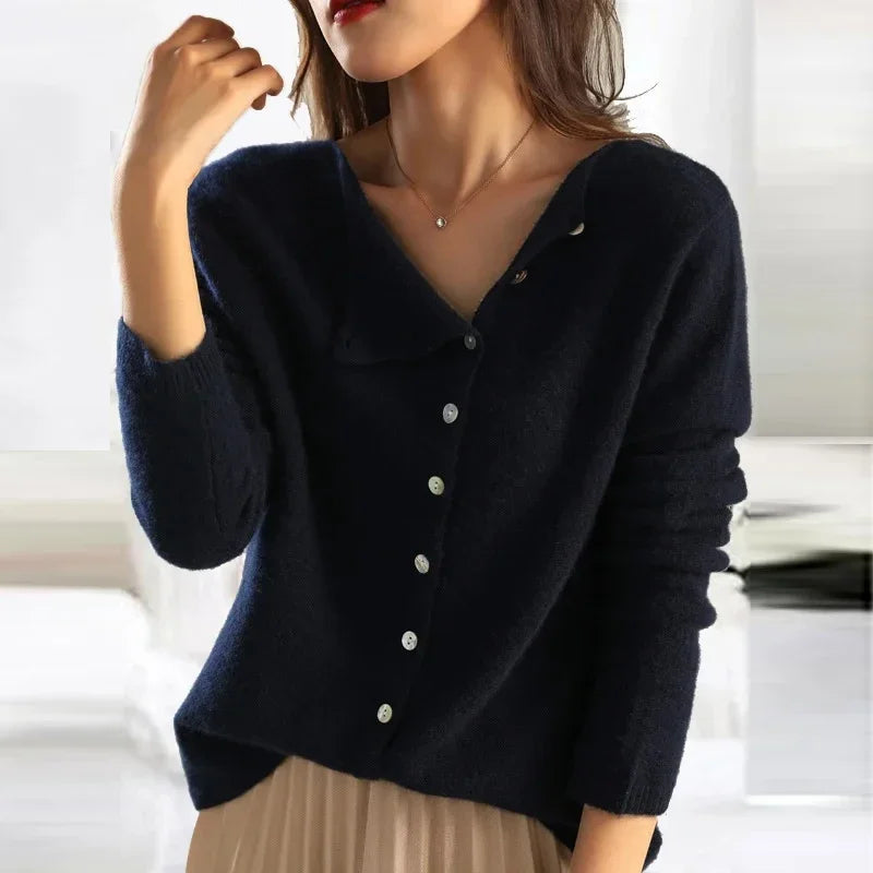 Zuri – Sweter Elegancki z Guzikami
