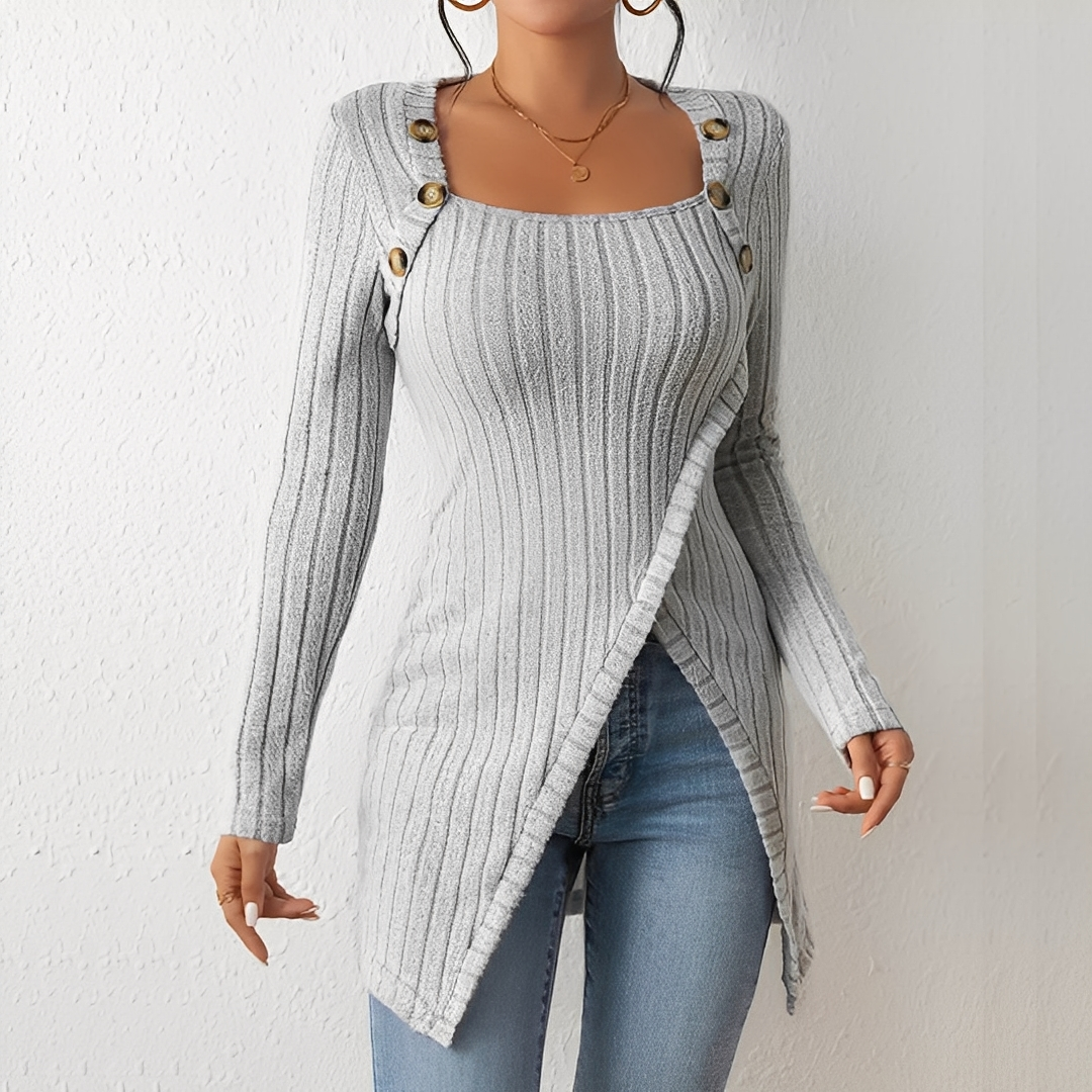 Alfreda - Women's knitted blouse with buttons