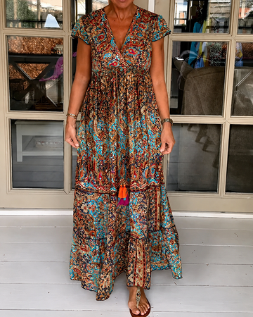 Calneshia - Elegancka Maxi Sukienka z Dekoltem w Serek