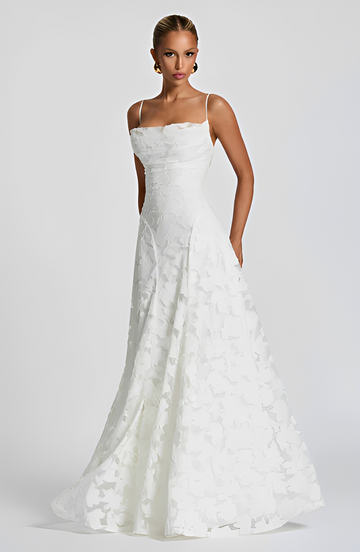 Francisa - Elegancka i Szykowna Suknia Maxi