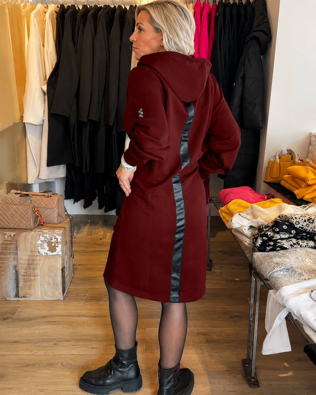 Annette - Stylowa sukienka z kapturem