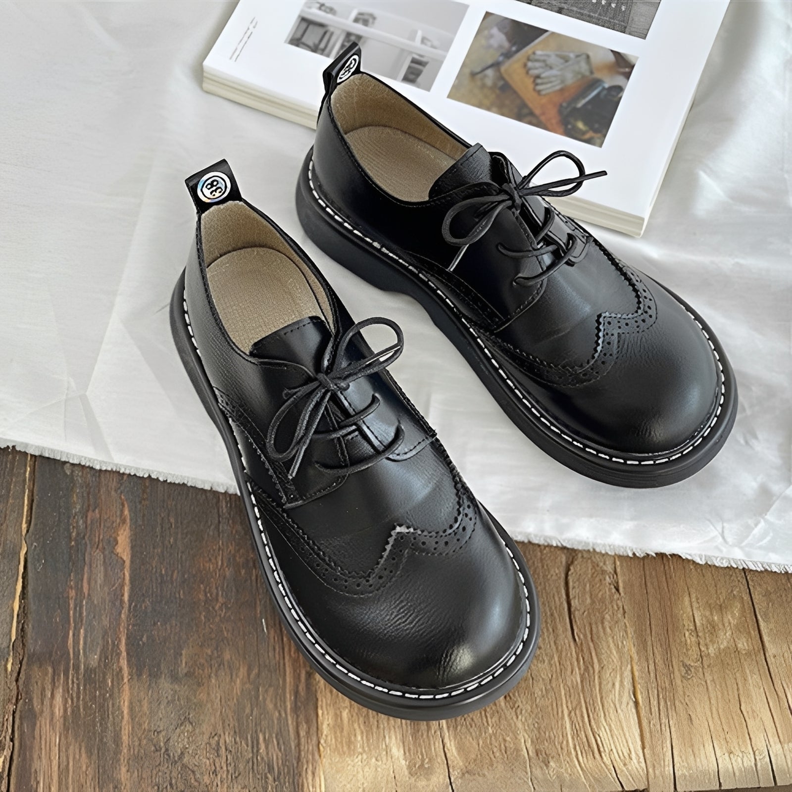 Vanessa - Klasyczne damskie buty oxford