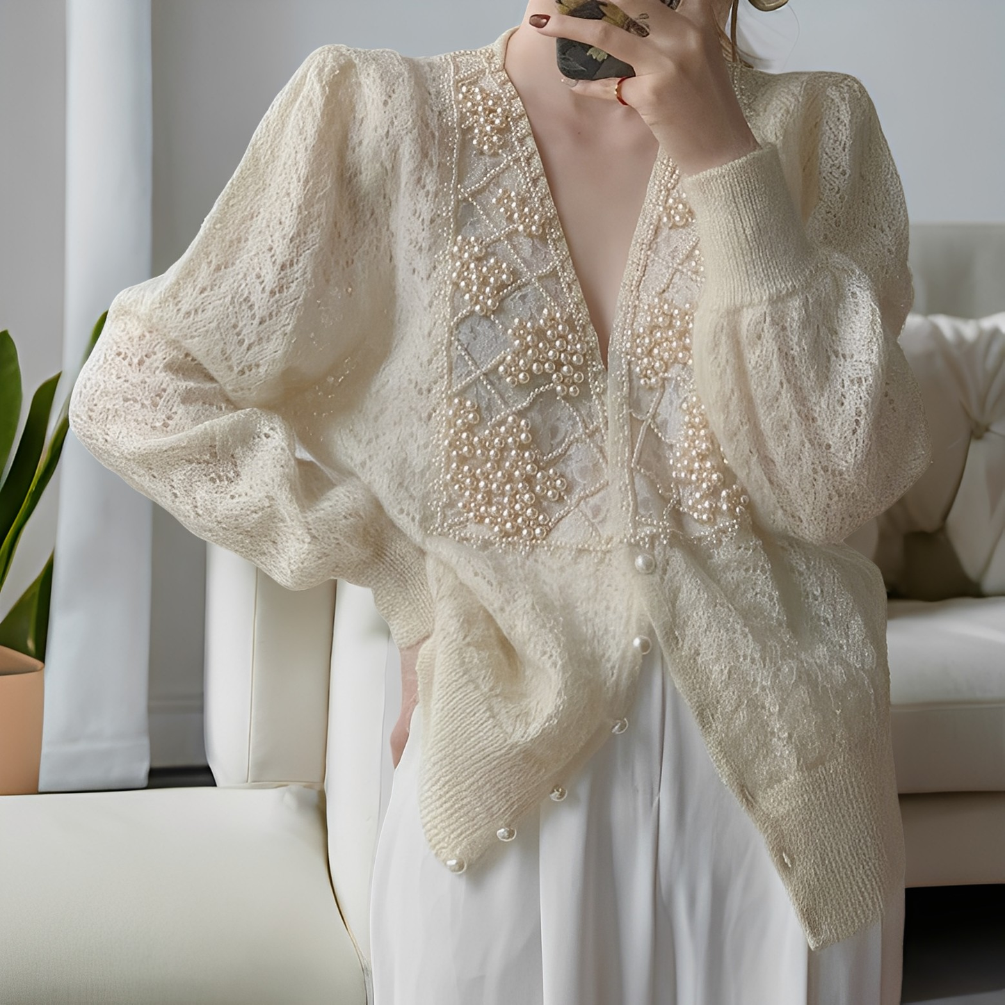 Jolie - Elegancki sweter z ozdobnymi guzikami