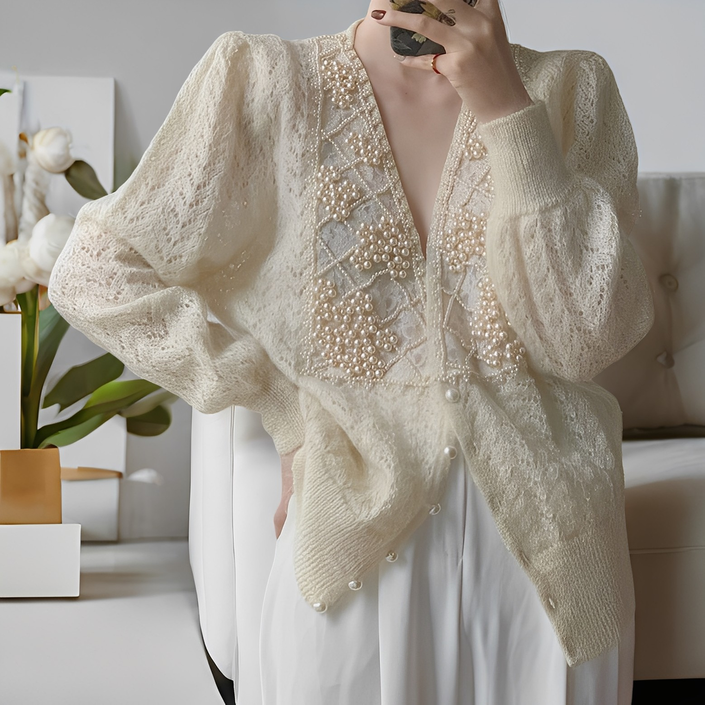 Jolie - Elegancki sweter z ozdobnymi guzikami