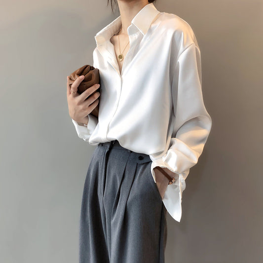 Briana - Elegancka bluzka z satyny i jedwabiu z guzikami dla kobiet
