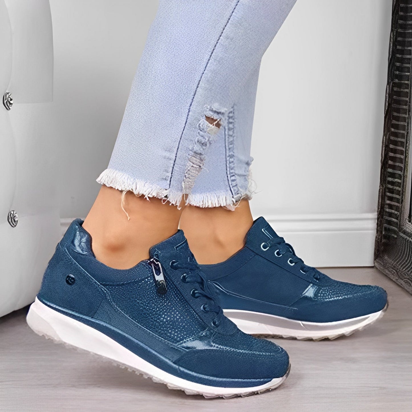 Luna - Kobiece sneakersy z zamkiem po boku