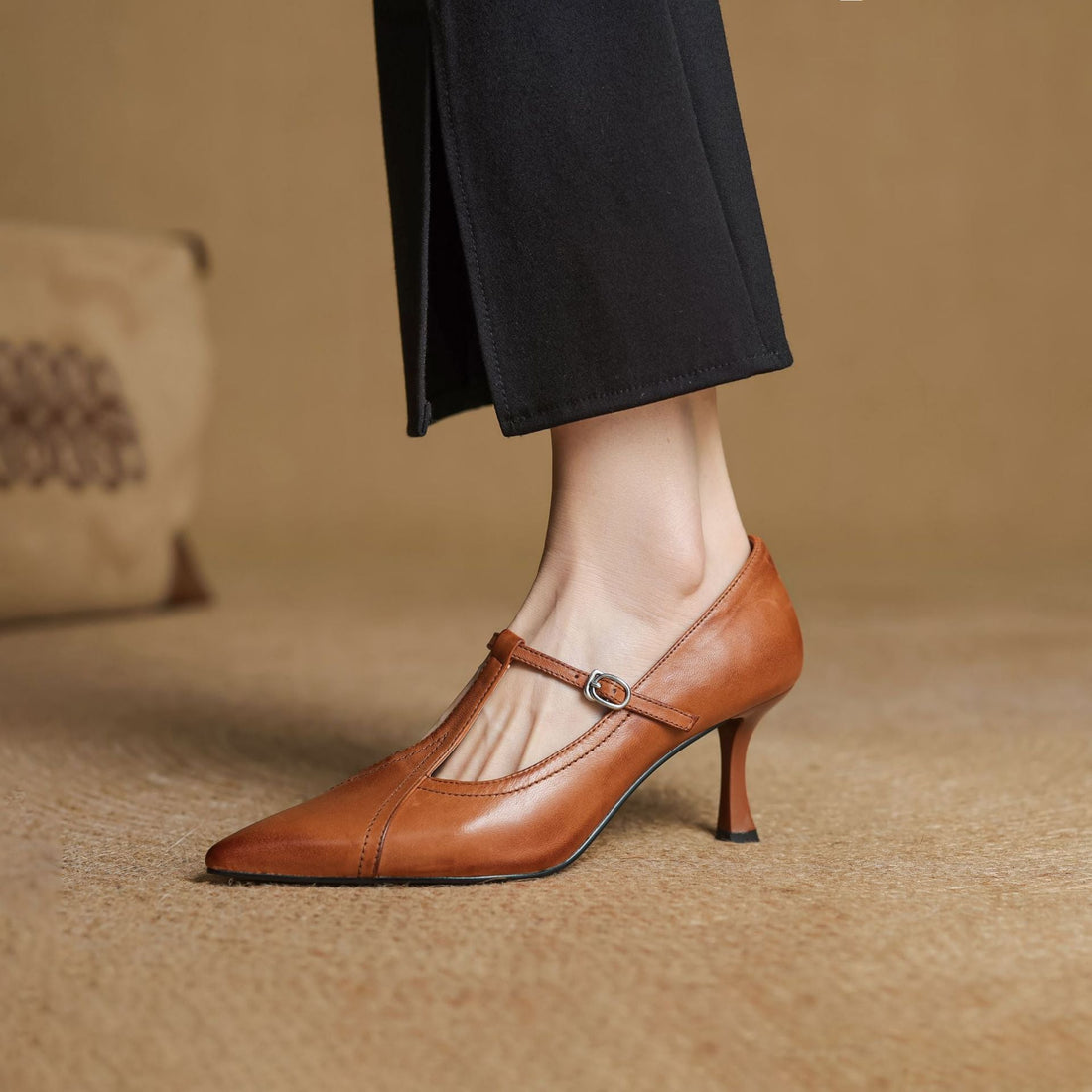Ellis - Eleganckie Szpilki z T-Zapięciem