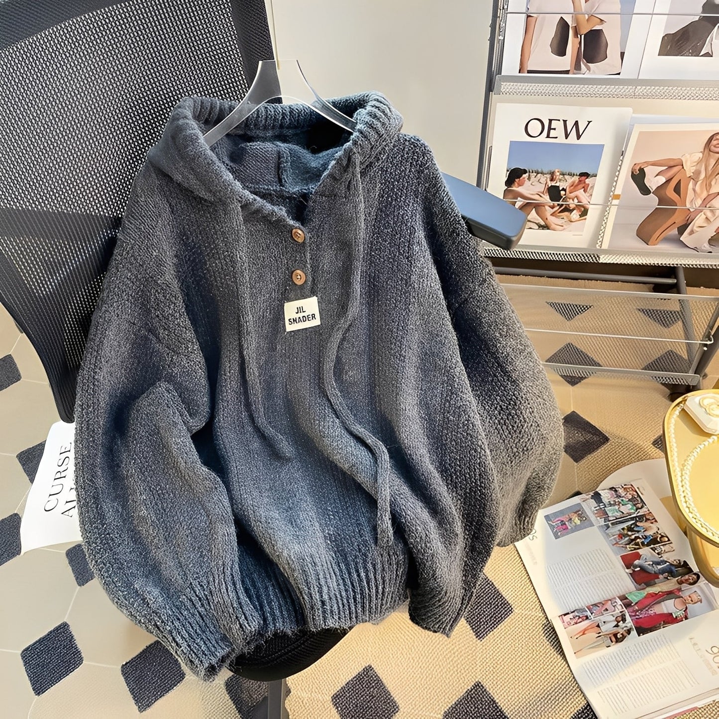 Haylee - Luźny damski sweter z kapturem i guzikami