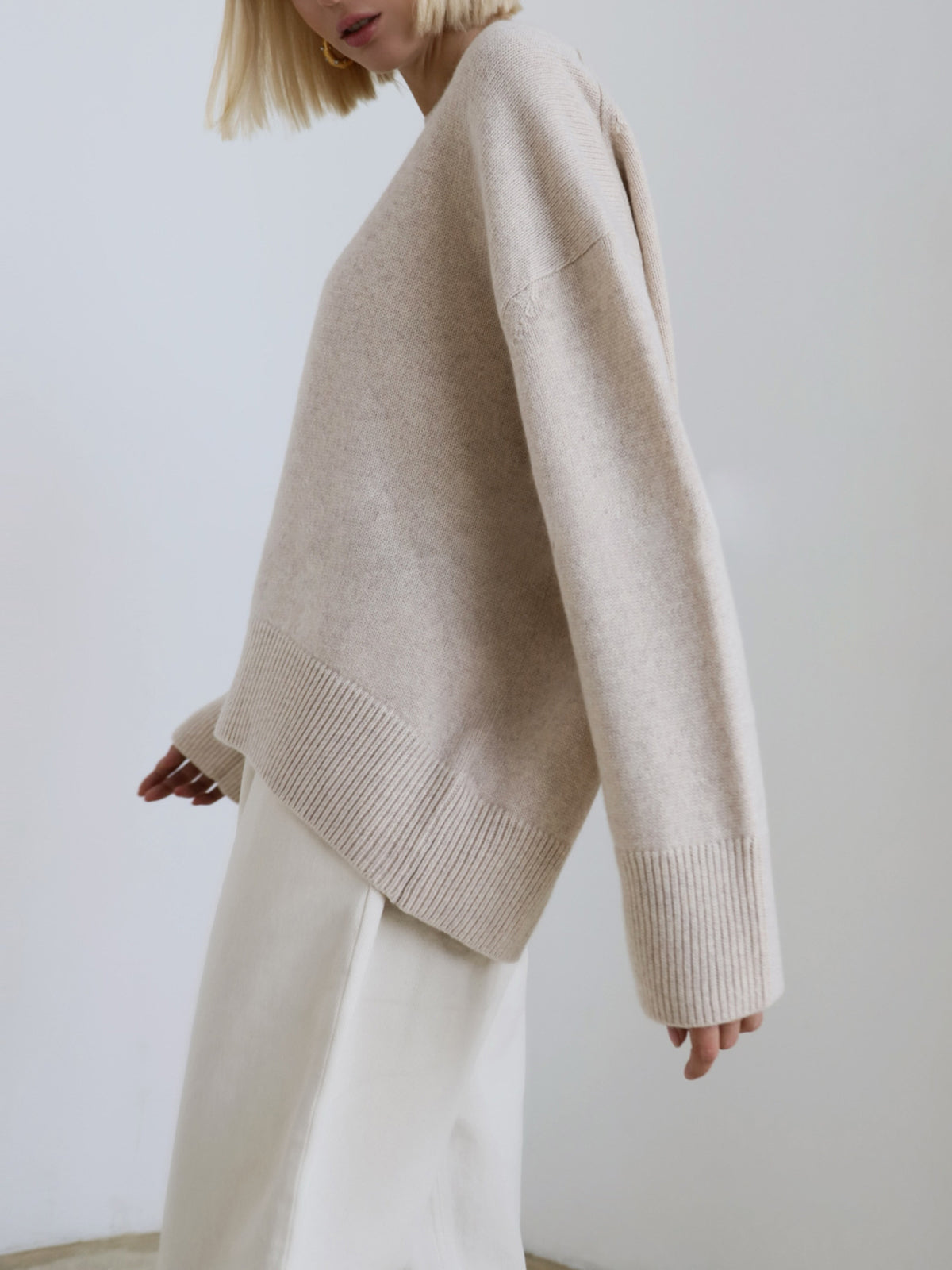 Amara – Oversize sweter „Cukrowa wata“