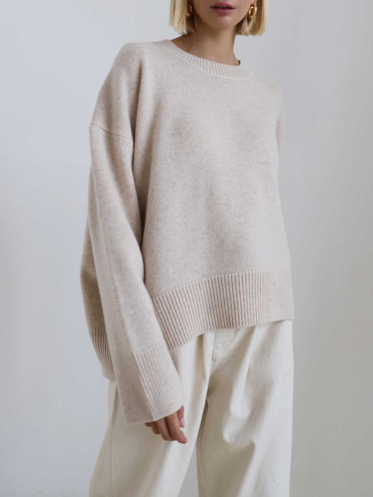 Amara – Oversize sweter „Cukrowa wata“