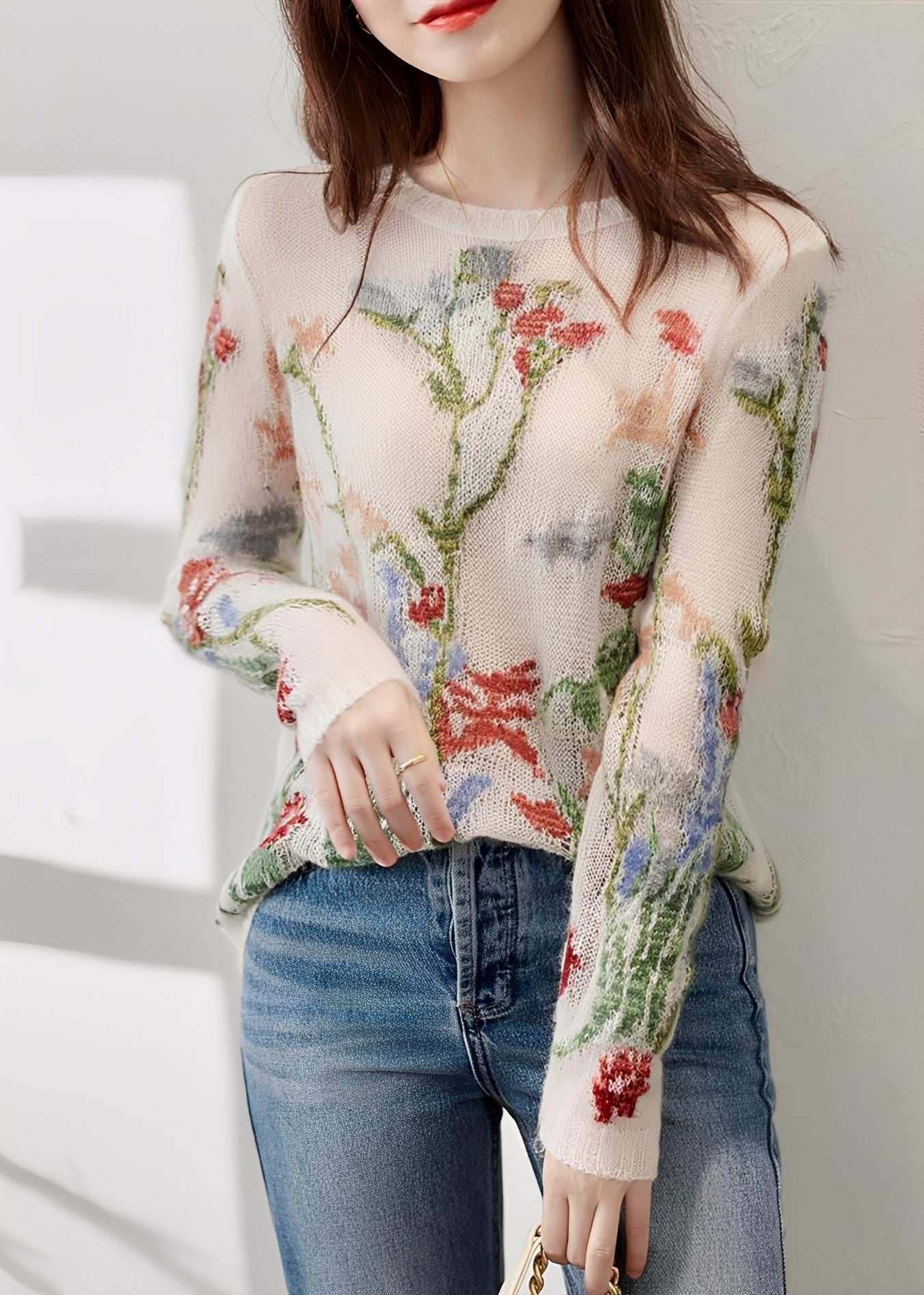 Gisselle - Stylowy damski sweter z kwiatowym motywem