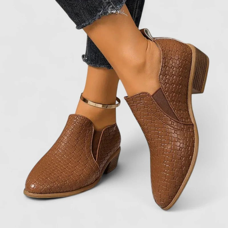 Ellie - Loafersy z ostrym czubkiem i solidnym obcasem