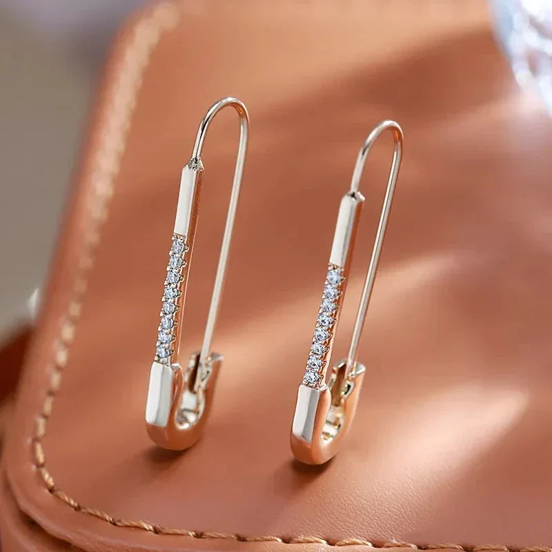 Maika – Eleganckie kolczyki zabezpieczające