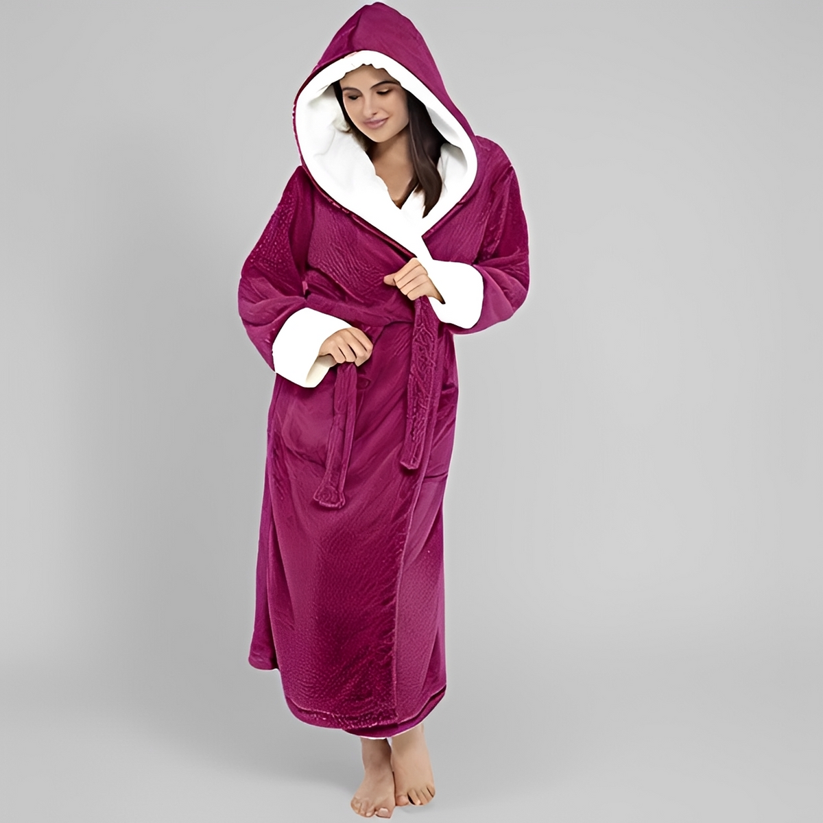 Carleta - Miękki i elegancki szlafrok z kapturem