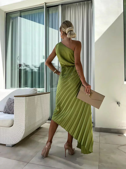 Agatha - Elegancka sukienka z falbanami i akcentem na ramionach