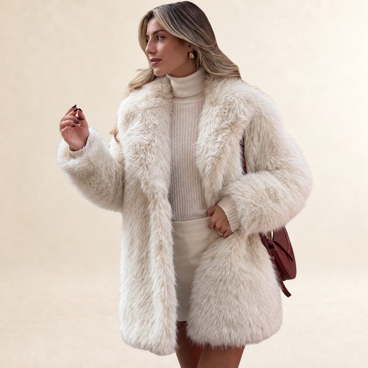 Kobieta Teddy coat długie, notched lapel, luźny krój, długość do połowy uda