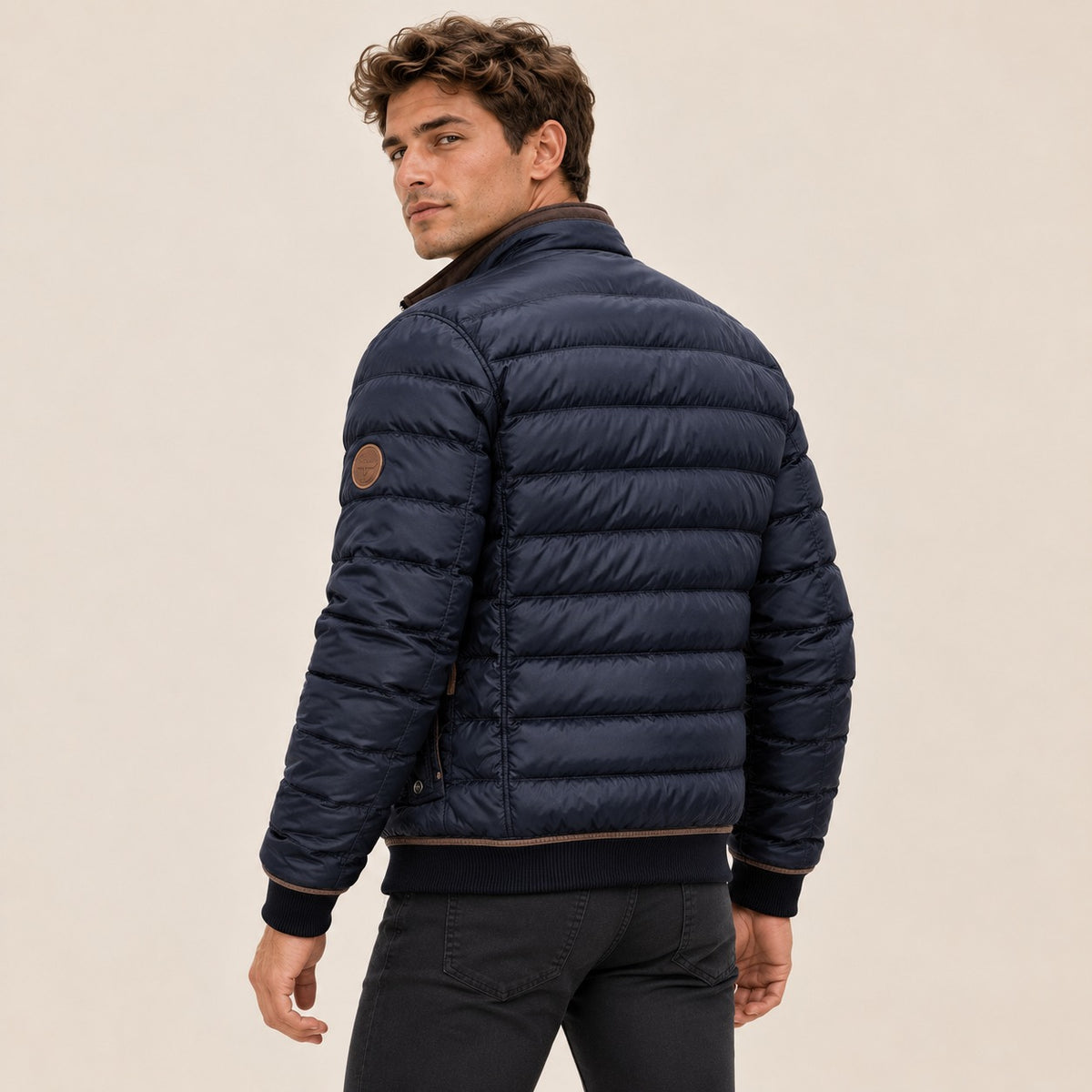 Męska kurtka pikowana - stójka, zamek, slim fit, nowoczesny styl