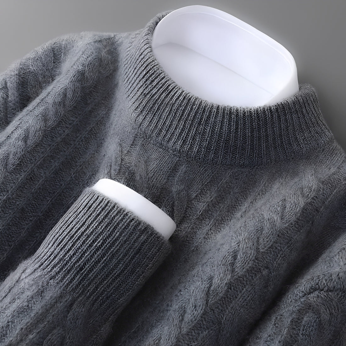 Męski sweter z okrągłym dekoltem i długim rękawem - miękki teksturowany design