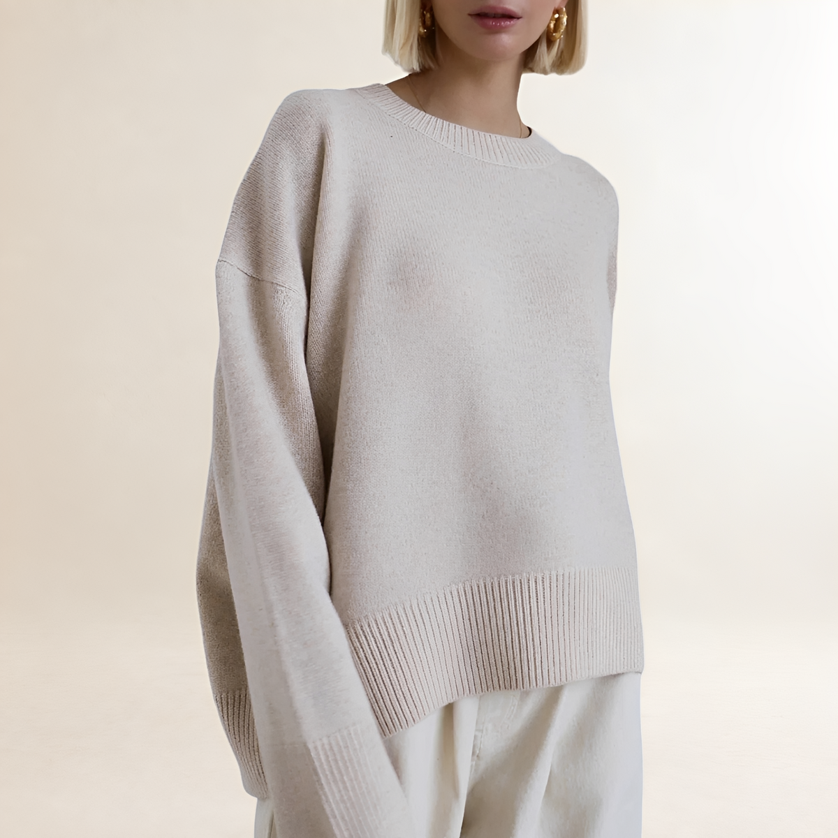 Sweter damski oversize z okrągłym dekoltem długi rękaw