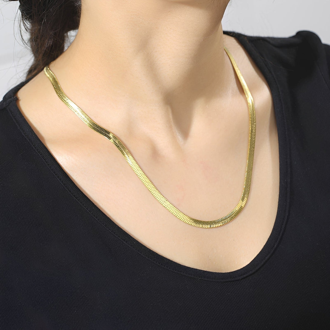Naomie – Naszyjnik choker z łańcuchem węża