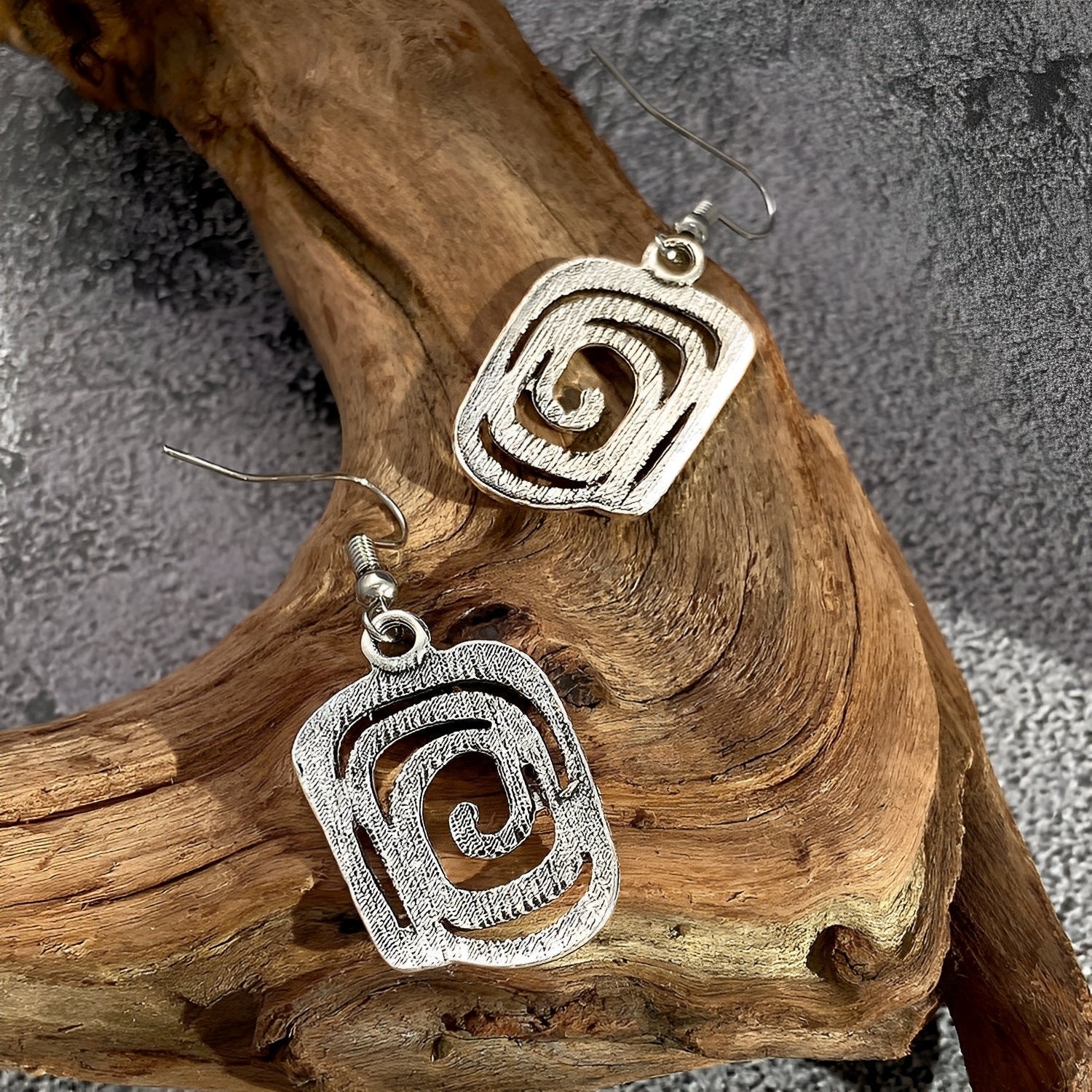 Kaia – Srebrne kolczyki Boho z spiralnym wzorem